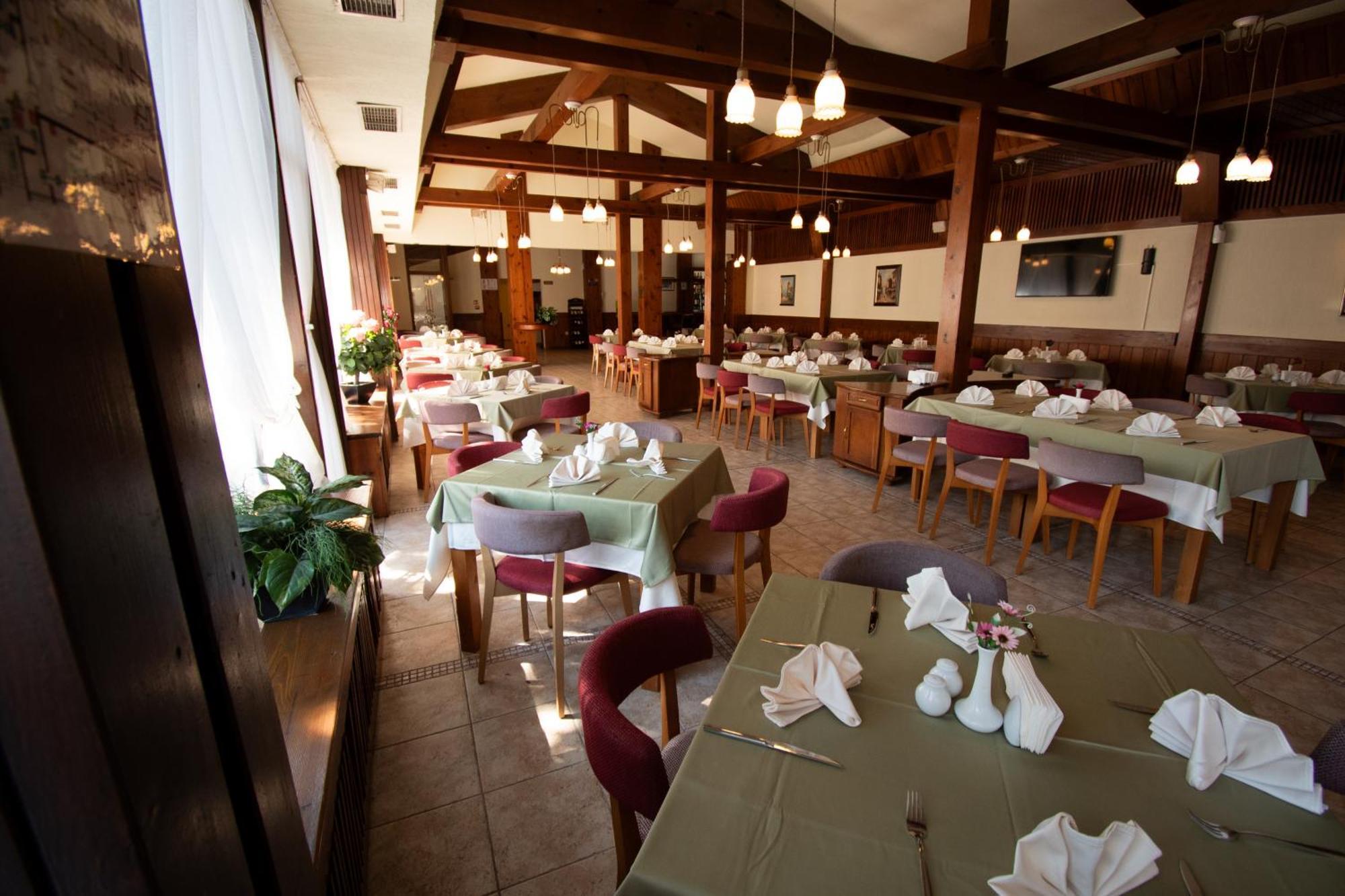 Hotel Pirin Bansko Esterno foto